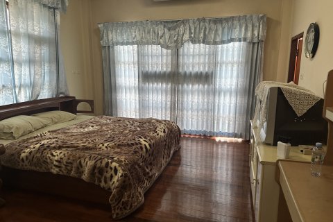 Maison à San Sai, Thaïlande 6 chambres № 140158 - photo 19