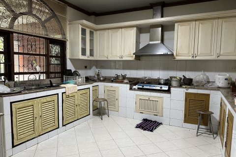 Maison à San Sai, Thaïlande 6 chambres № 140158 - photo 14