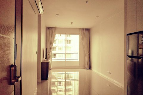 Studio dans le Condo à Khlong Toei, Bangkok, Thaïlande № 205718 - photo 8