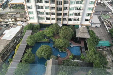 Studio dans le Condo à Khlong Toei, Bangkok, Thaïlande № 205718 - photo 9