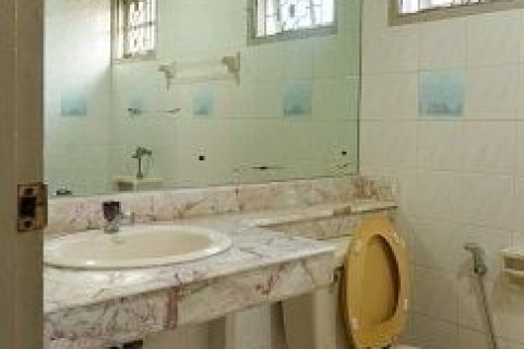 Maison à Thawi Watthana, Bangkok, Thaïlande 4 chambres № 151365 - photo 14