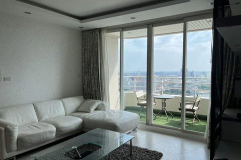 Кондоминиум с 2 спальнями в Кхлонг Сане, Бангкок, Таиланд № 151364 - фото 2