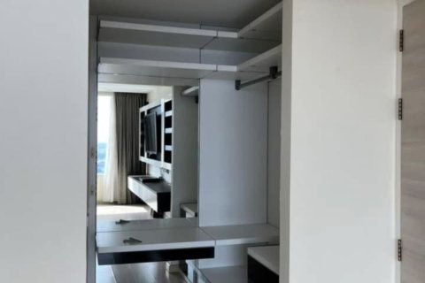 Кондоминиум с 2 спальнями в Кхлонг Сане, Бангкок, Таиланд № 151364 - фото 11