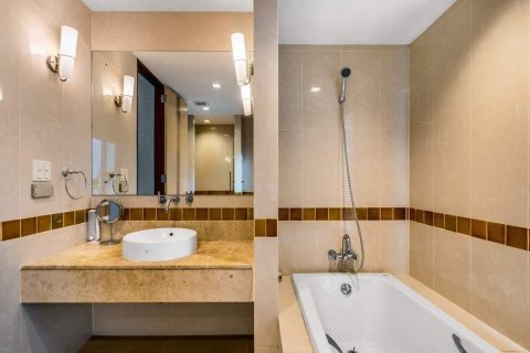 Villa in Kathu, Thailand 4 bedrooms № 151368 - photo 14