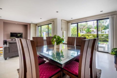 Villa in Kathu, Thailand 4 bedrooms № 151368 - photo 11