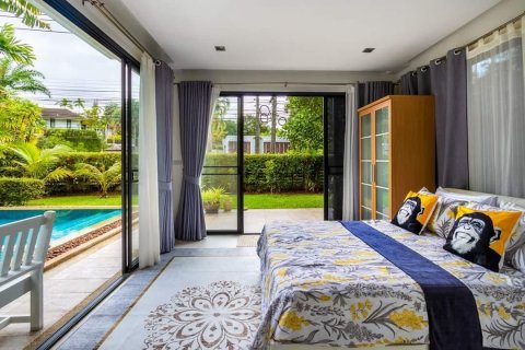 Villa in Kathu, Thailand 4 bedrooms № 151368 - photo 4