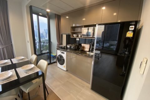 Condo à Khlong Toei, Bangkok, Thaïlande, 2 chambres  № 173305 - photo 2