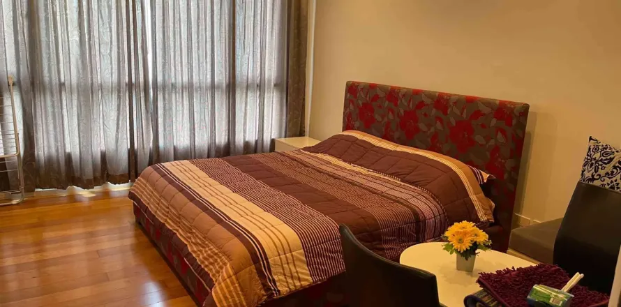 Студия в кондо в Ваттхане, Бангкок, Таиланд № 159341