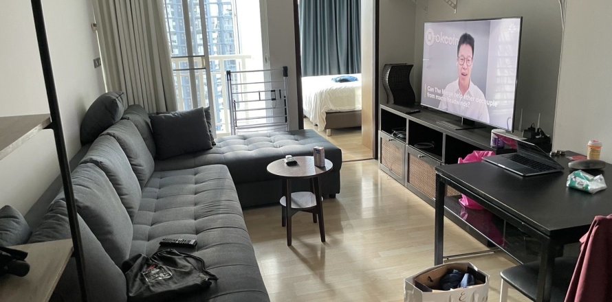 Studio in the Condo in Watthana, Bangkok, Thailand  № 156433