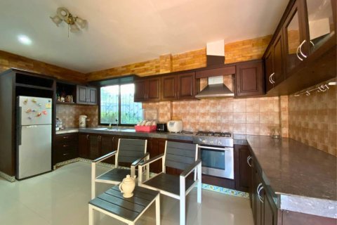 House in Pattaya, Thailand 4 bedrooms № 152610 - photo 7