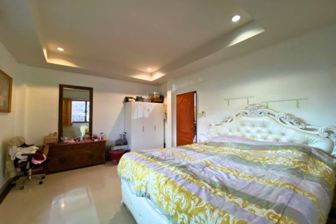 House in Pattaya, Thailand 4 bedrooms № 152610 - photo 10