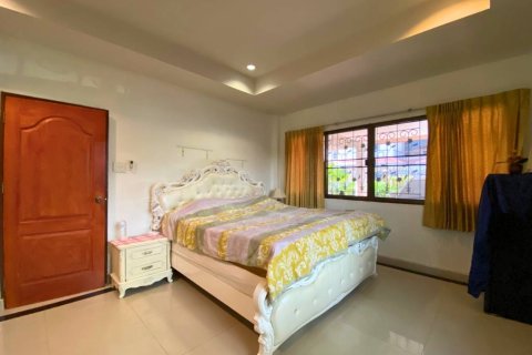 House in Pattaya, Thailand 4 bedrooms № 152610 - photo 8