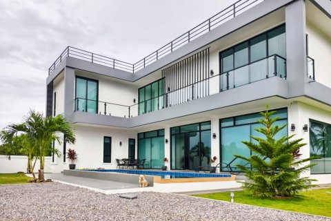 Villa à Prachuap Khiri Khan, Thaïlande 4 chambres № 152613 - photo 1