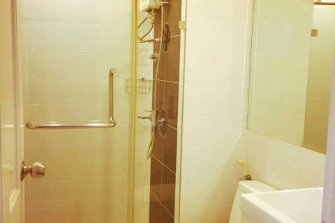 Condo in Bangkok, Thailand, 1 bedroom  № 152612 - photo 7