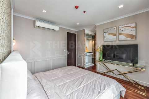 Condo in Bangkok, Thailand, 3 bedrooms № 185114 - photo 2