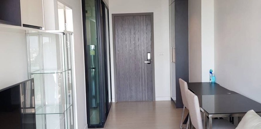 Студия в кондо в Хуай Кванге, Бангкок, Таиланд № 167876