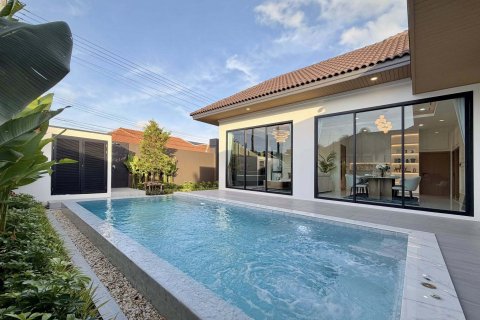 Villa in Phuket, Thailand 3 bedrooms № 167879 - photo 17