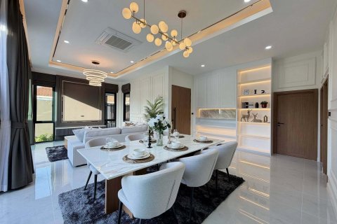 Villa in Phuket, Thailand 3 bedrooms № 167879 - photo 6