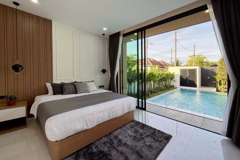 Villa in Phuket, Thailand 3 bedrooms № 167879 - photo 13