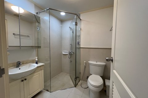 Кондоминиум с 2 спальнями в Клонг Тоэй, Бангкок, Таиланд № 200875 - фото 3