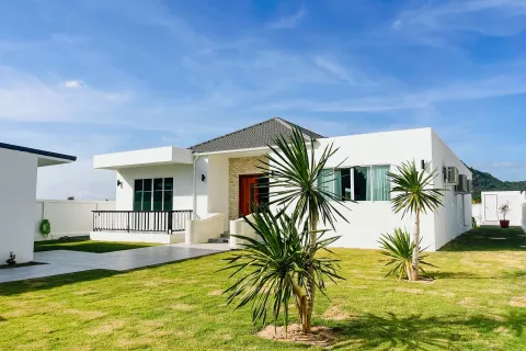 Villa à Hua Hin, Thaïlande 4 chambres № 151826 - photo 1