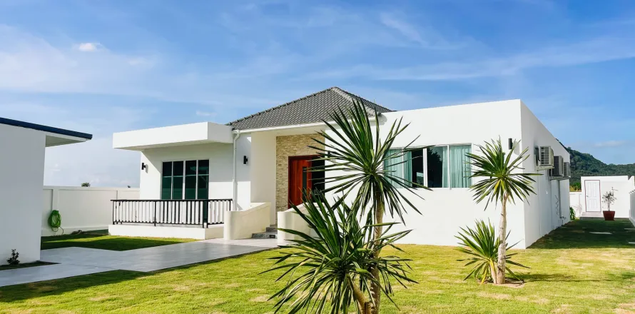 Villa à Hua Hin, Thaïlande 4 chambres № 151826