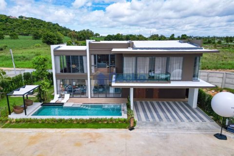 Maison à Pattaya, Thaïlande 4 chambres № 196758