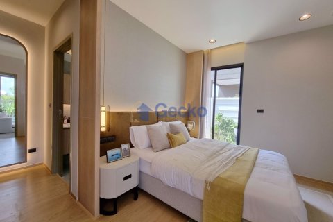 House in Pattaya, Thailand 4 bedrooms № 196759 - photo 11