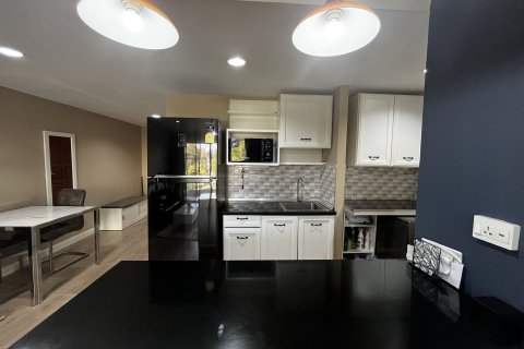 Studio dans le Condo à Chatuchak, Bangkok, Thaïlande № 159230