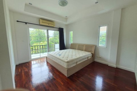 House in Chalong, Thailand 5 bedrooms № 153939 - photo 5