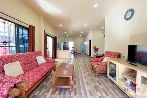 House in San Sai, Thailand 3 bedrooms № 153935 - photo 9