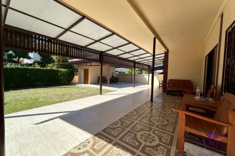 House in San Sai, Thailand 3 bedrooms № 153935 - photo 23