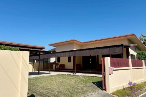 House in San Sai, Thailand 3 bedrooms № 153935 - photo 1