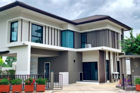 บ้านในสันกำแพง, ประเทศไทย 4 ห้องนอน № 202156