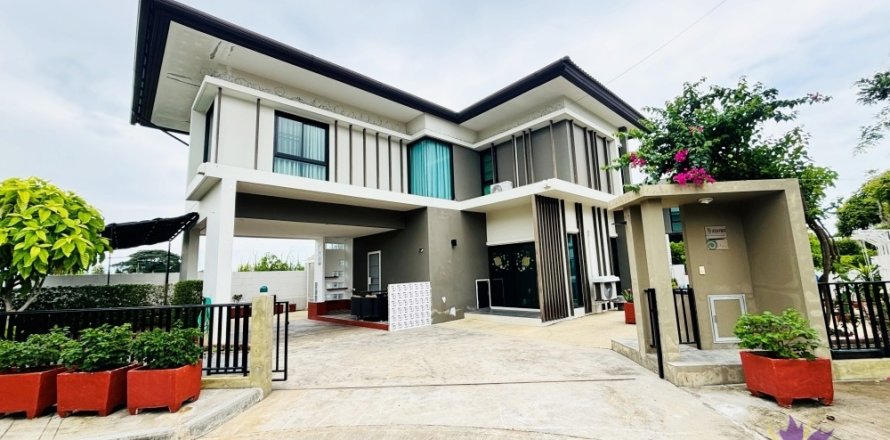 บ้านในสันกำแพง, ประเทศไทย 4 ห้องนอน № 202156