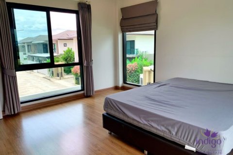 Casa de 4 dormitorios en San Kamphaeng, Tailandia № 202156 - foto 9