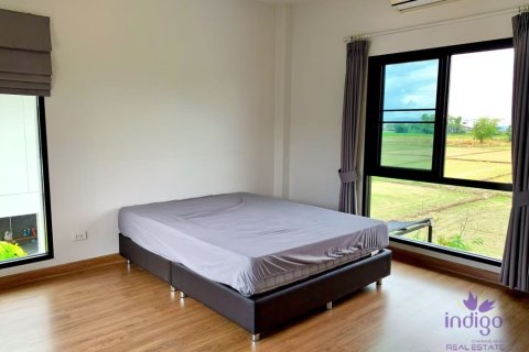 Casa de 4 dormitorios en San Kamphaeng, Tailandia № 202156 - foto 10