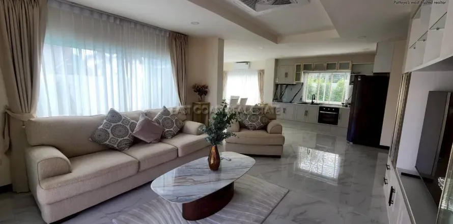 Casa de 5 dormitorios en Pattaya, Tailandia № 212409