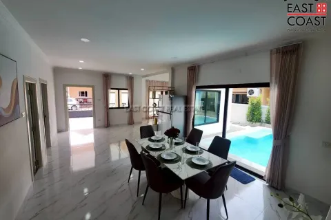 Casa de 4 dormitorios en Pattaya, Tailandia № 212412 - foto 19