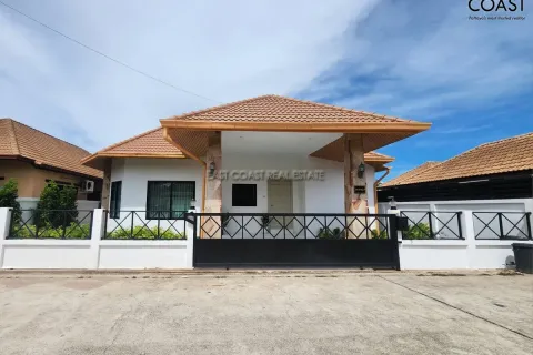 House in Pattaya, Thailand 4 bedrooms № 212412