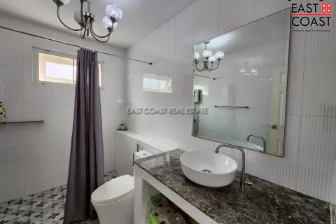 Casa de 3 dormitorios en Pattaya, Tailandia № 212413 - foto 15