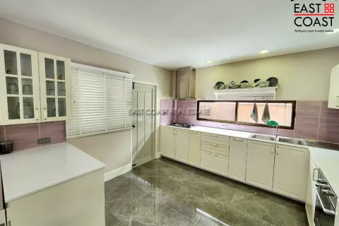 Casa de 3 dormitorios en Pattaya, Tailandia № 212413 - foto 13