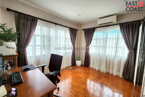 Casa de 3 dormitorios en Pattaya, Tailandia № 212413 - foto 30