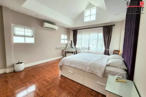 Casa de 3 dormitorios en Pattaya, Tailandia № 212413 - foto 11