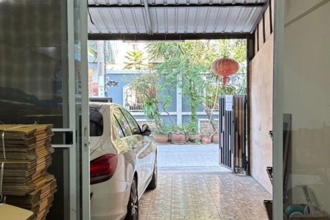 Коммерческая недвижимость в Пхра Прадаенге, Таиланд  № 151786 - фото 2