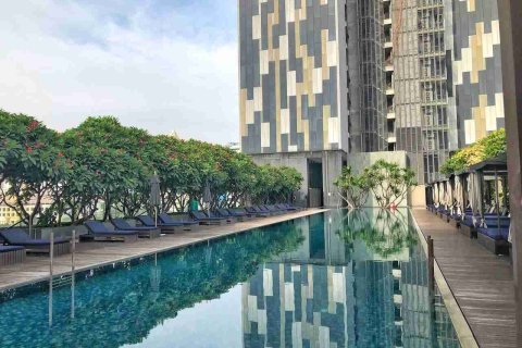 Condo in Thonburi, Bangkok, Thailand, 2 bedrooms № 183325 - photo 2
