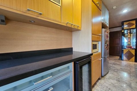 Condo in Samphanthawong, Bangkok, Thailand, 3 bedrooms  № 152160 - photo 16