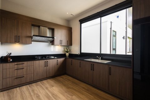 Villa à Chiang Mai, Thaïlande 5 chambres № 149656 - photo 14