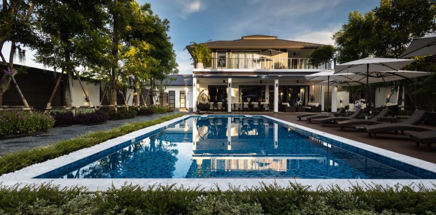 Вилла в Чиангмае, Таиланд с 5 спальнями  № 149656