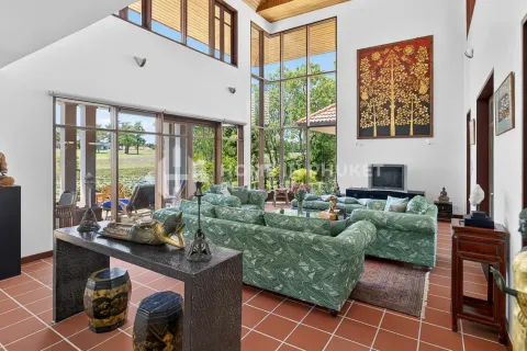 House in Phuket, Thailand 4 bedrooms № 209582 - photo 5